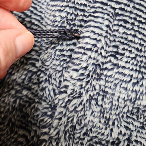 The North Face Women's Osito 2 Fleece Jacket - Picture 7 of 11